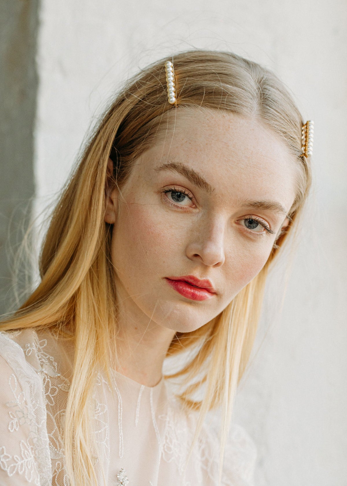 Simone Pearl Bobby Pins
