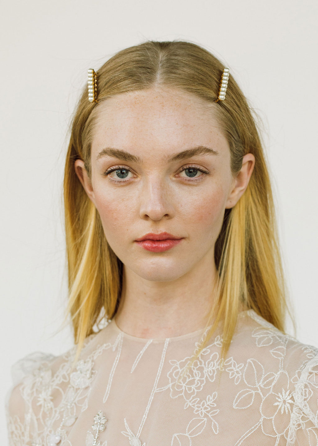 Simone Pearl Bobby Pins