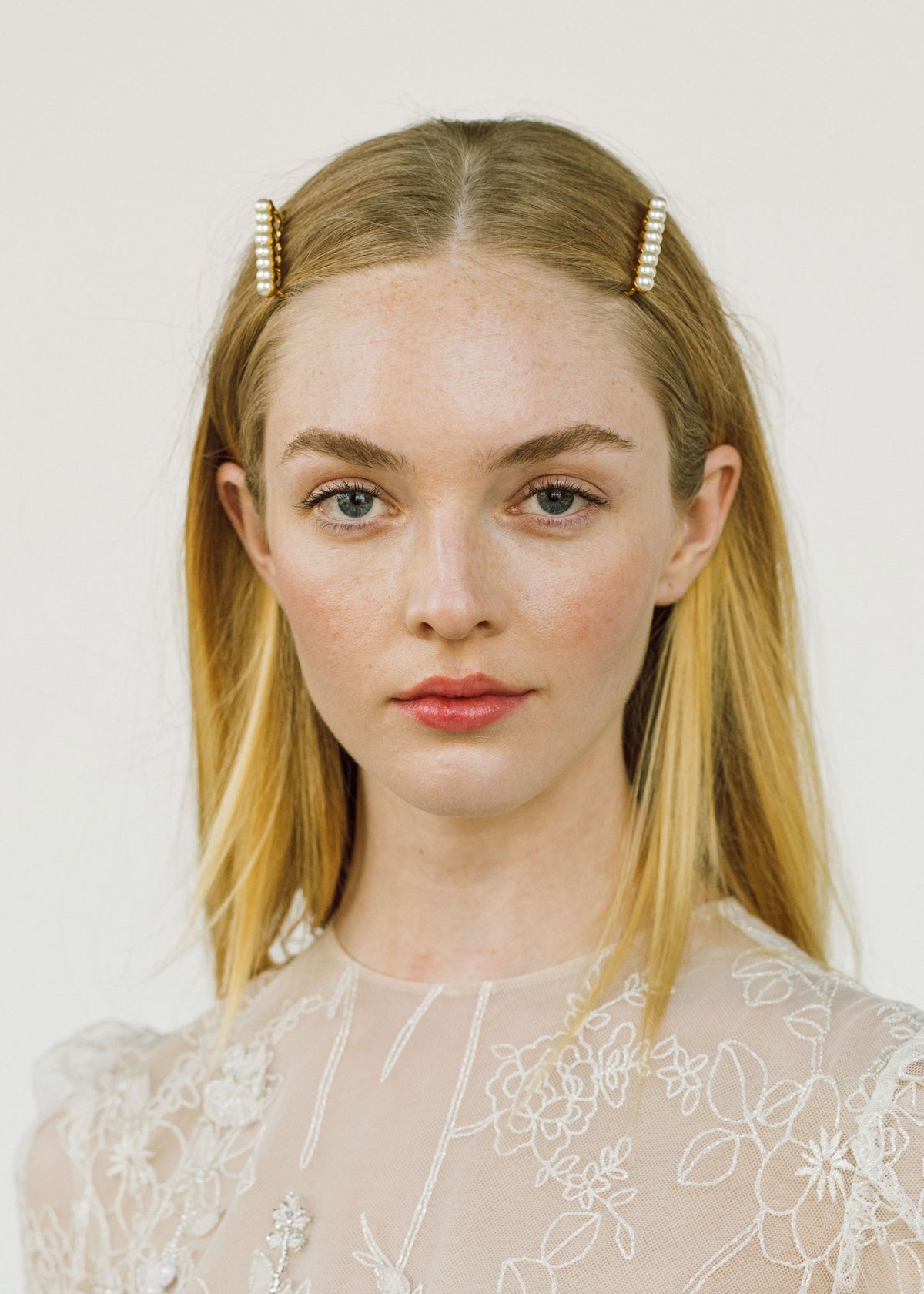 Simone Pearl Bobby Pins